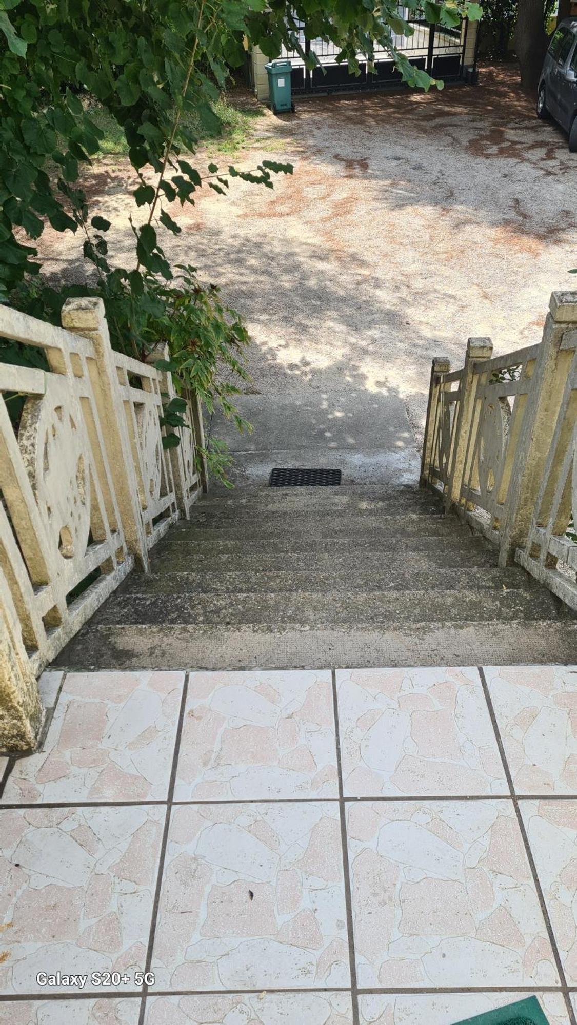 Maisonnette A Montelimar